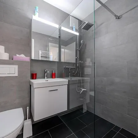 Viktoria A12 By Vacations, Renoviertes App Mit Bergblick Im Zentrum 公寓 阿罗萨