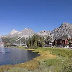 Viktoria A12 By Vacations, Renoviertes App Mit Bergblick Im Zentrum Appartamento Arosa